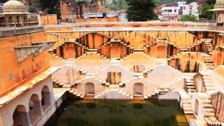 panna meena kund 